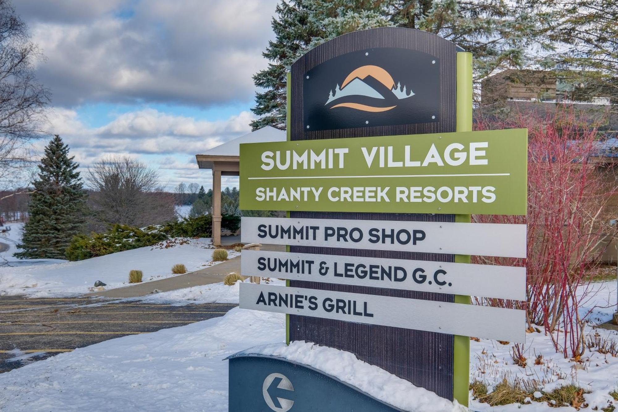 Bellaire Condo - Walk To Shanty Creek Resort! Exterior photo